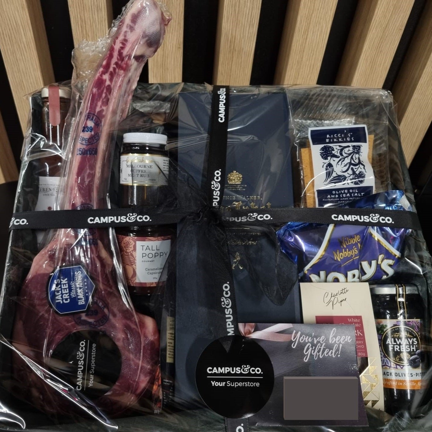 Gift Hamper $500