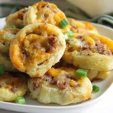 C&Co Bacon & Cheese Sausage Scrolls Cooked 5pk